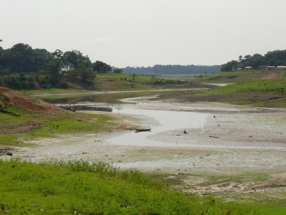 34 inundação. Este conceito leva em conta tanto os aspectos hidrológicos do rio e da área de captação da bacia de drenagem quanto das áreas inundáveis.
