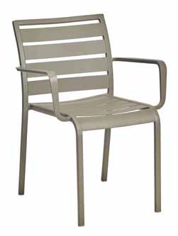 25 LAND_SLATS Sillón apilable. Aluminio lacado. Lamas de aluminio. Cadeira empilhável. Alumínio lacado. Ripas de alumínio. Stackable armchair. Lacquered aluminium. Aluminium slats. Fauteuil empilable.