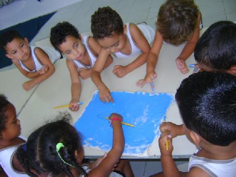 Sabendo que a literatura infantil, deve ser usada como recurso pedagógico e de forma prazerosa para as crianças, na qual elas descubram o gosto pela leitura e compreendam o sentido de interpretar as