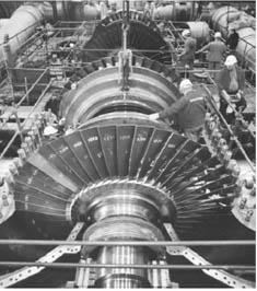 2.5.3 Turbina a vapor A turbina a vapor é um motor térmico rotativo no qual a energia térmica do vapor, medida pela entalpia, é transformada em energia cinética devido à sua expansão através dos