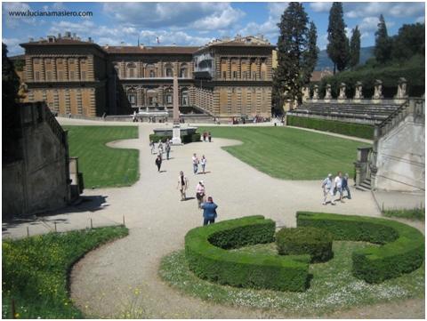 Os jardins Flornça Toscana: o Boboli Tr, 24 Fvriro 2015 14:01 - Última atualização Qui, 26 Fvriro 2015 13:33 No ponto mais ixo atravssa oéanfitatro,