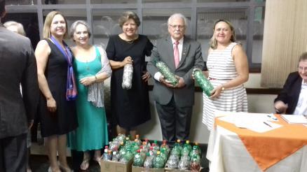 Flávio Buzaneli fez comentário sobre a importância do uso do Botton do Rotary, exemplificando com um fato ocorrido com o companheiro Mércio de Oliveira que complementou