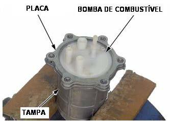 4. Solte os parafusos da parte inferior da bomba exatamente na sequência mostrada na figura ao lado. Remova os parafusos da bomba. 5.