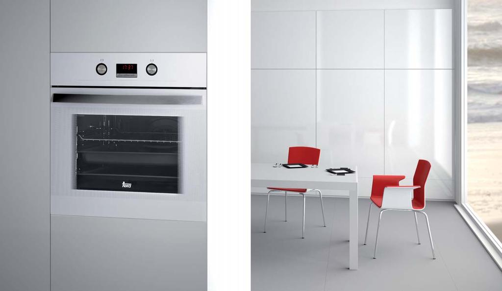 FORNOS Teka Gama Excellence Excellence é uma gama de fornos refrigerados com estética em aço inoxidável anti-mancha, branco e preto.