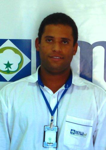 Pesquisador: Rogério Oliveira de Sá A viabilização da Ricinocultura no Brasil Com alto rendimento de óleo, e viabilidade em sistemas de cultivo mecanizado, os cultivares híbridos de mamona