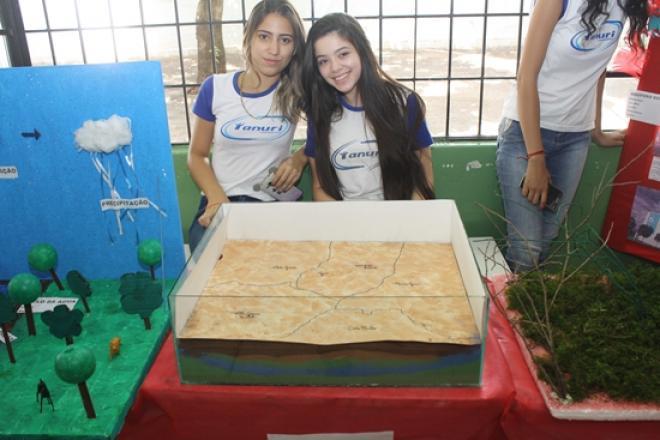 Foto 18: Exposição de maquetes do aquífero guarani confeccionadas pelos