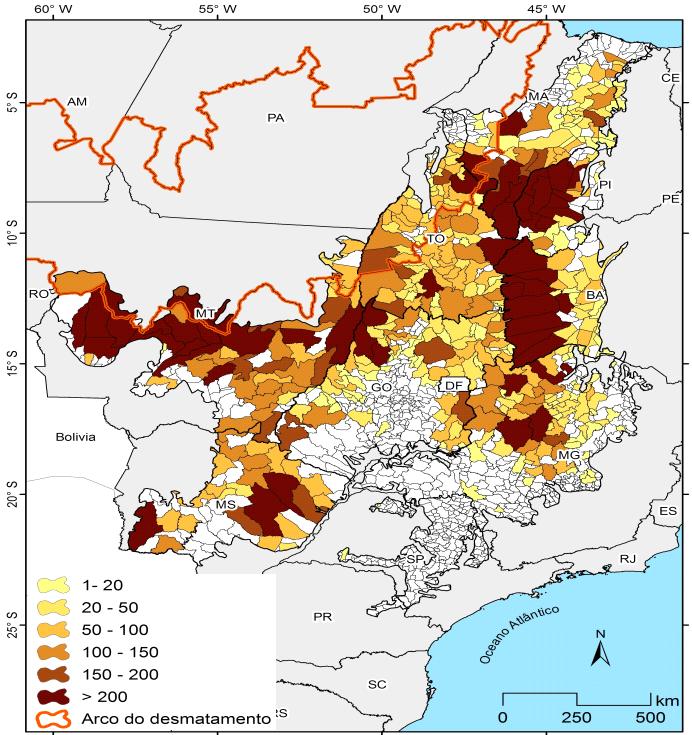 52 Figura 13 - Desmatamentos ocorridos no bioma Cerrado, em escala municipal, entre 2002 e 2012 Conforme observado na tabela 1, os desmatamentos se concentraram nos períodos de 2002-2003 e 2003-2004,