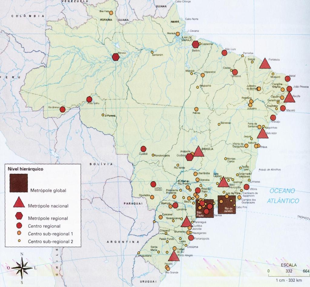 O modelo Industrial A ideia de hierarquia, neste caso, está associada à dependência dos centros urbanos menores em relação aos centros maiores que polarizam a rede urbana à qual estão integrados.