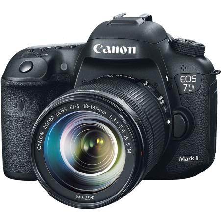 Tipos de Máquinas Fotográficas Confira a tabela de lançamentos das DSLR Canon: Tabela de Lançamentos Categoria 2007 2008 2009 2010 2011 2012 2013 2014 2015 2016