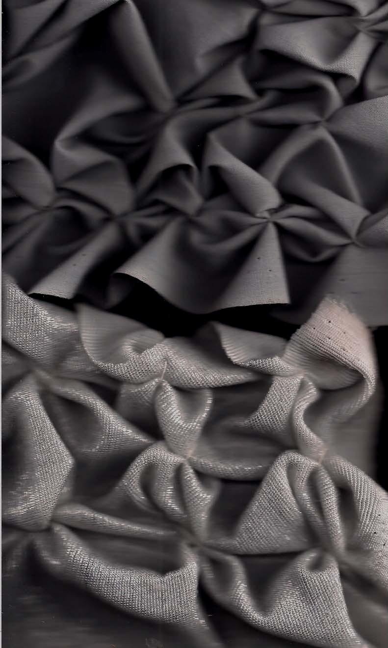 Imagem 3: amostra da mesma interferência do livro The Art of Manipulatin Fabric feita no tecido plano e malha 3 Considerações finais As interferências em superfícies têxteis são importantes na