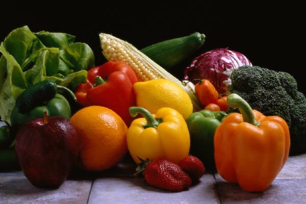 O que devemos então comer? Uma dieta equilibrada rica em frutos e vegetais!