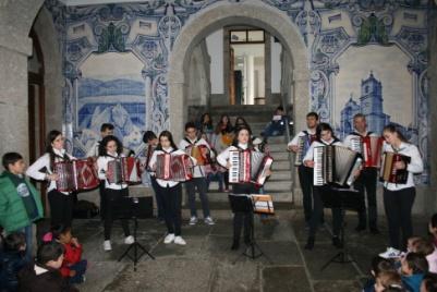 Continuou-se a aposta na valorização dos eventos Festival da Cereja e Festa das Cavacas, que associam à cultura a componente económica de valorização da base produtiva local, assumindo um papel