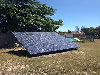 4.6 Geração Eólica em Áreas Públicas Figura 5 Instalações Fotovoltaicas na APAE-Búzios Instalação de aerogeradores no Porta da Barra Praça (Figura 6).