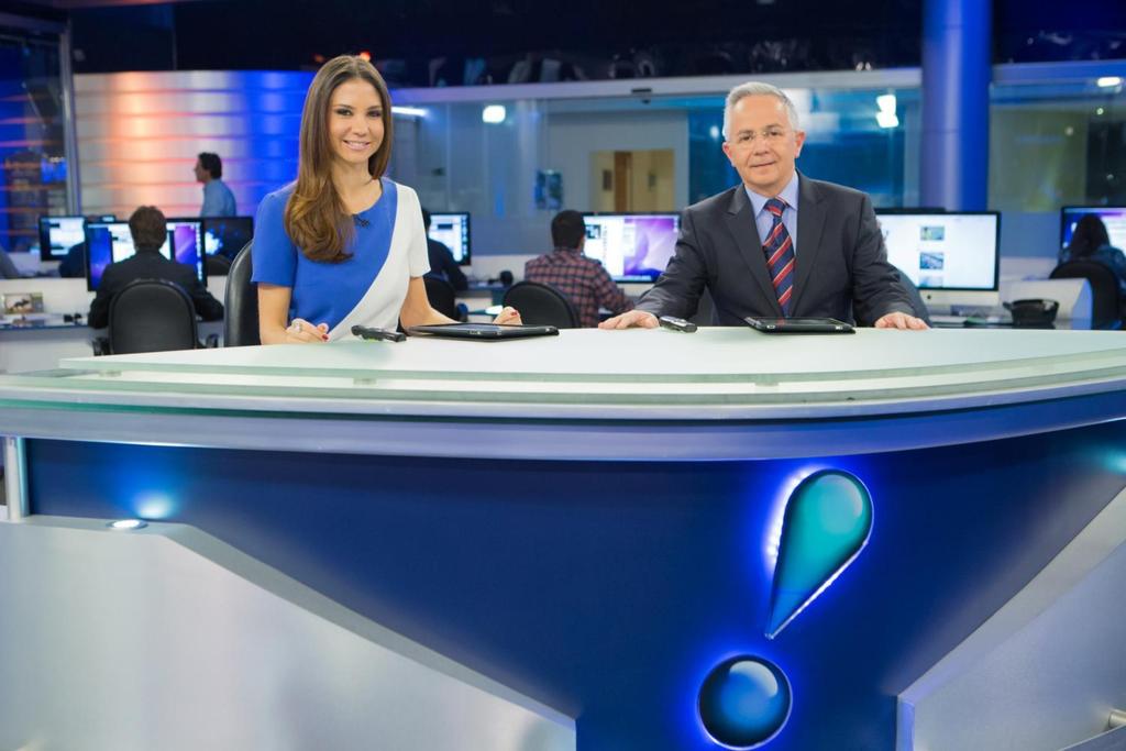 A cobertura dos fatos do Brasil e do mundo ganha força com o RedeTV! News, o jornal do horário nobre.