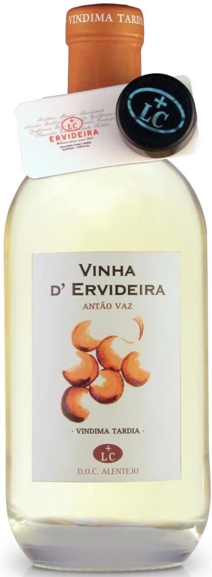 VINHA D ERVIDEIRA VINDIMA TARDIA (White) Castas: Antão Vaz Grape Varieties: Antão Vaz Vinificação: A partir de um talhão de Antão Vaz seleccionaram-se as melhores uvas, que permaneceram na vinha até