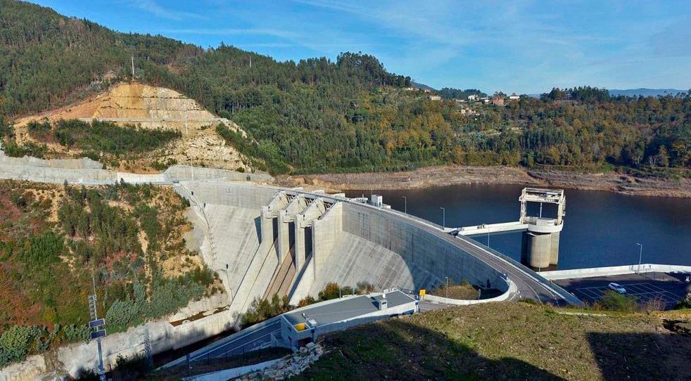 estando em 2015 as duas já concluídas.