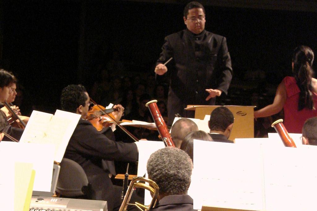 Reginaldo Nascimento REGINALDO NASCIMENTO Iniciou seus estudos musicais na Congregação Cristã no Brasil.