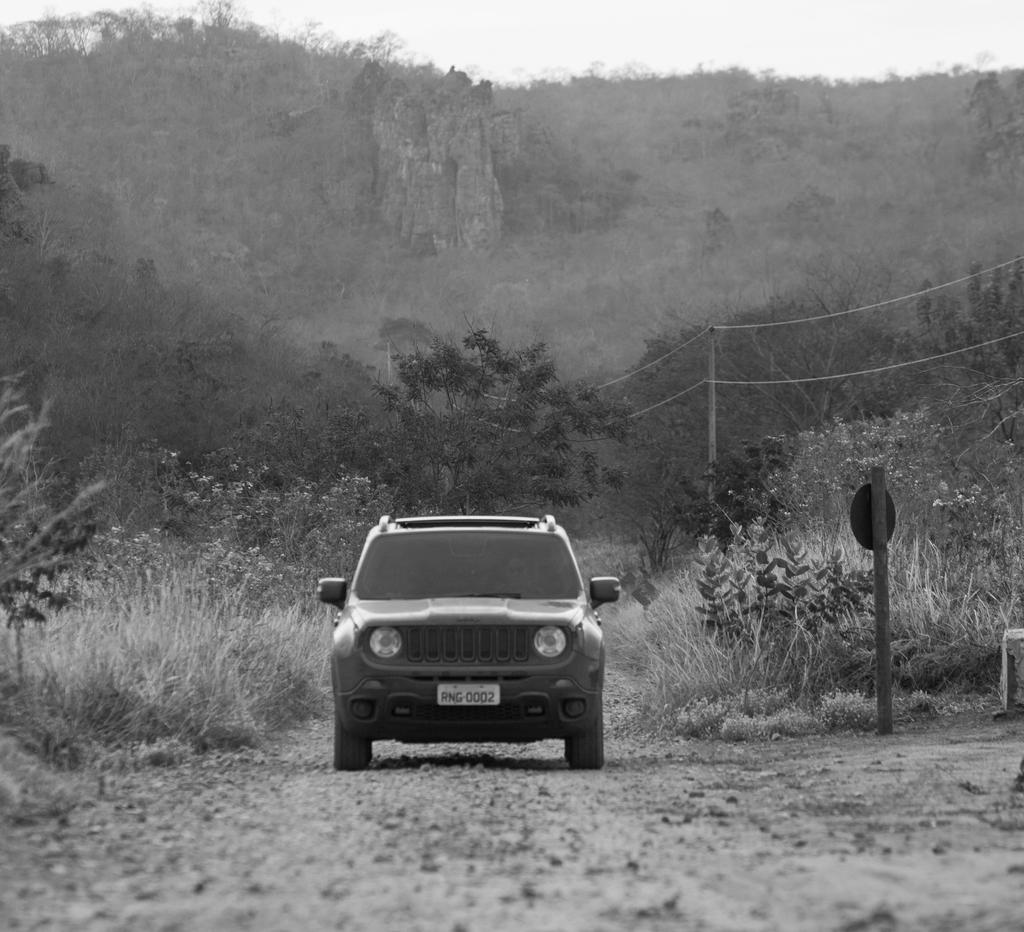 Gruta do Janelão Minas gerais parque nacional das cavernas do peruaçu _como circular _como chegar A longa viagem a partir da capital, Belo Horizonte, tem início pela BR-040.