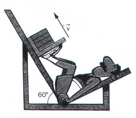 (UFG) Nas academias de ginástica, usa-se um aparelho chamado pressão com pernas (leg press), que tem a função de fortalecer a musculatura das pernas.