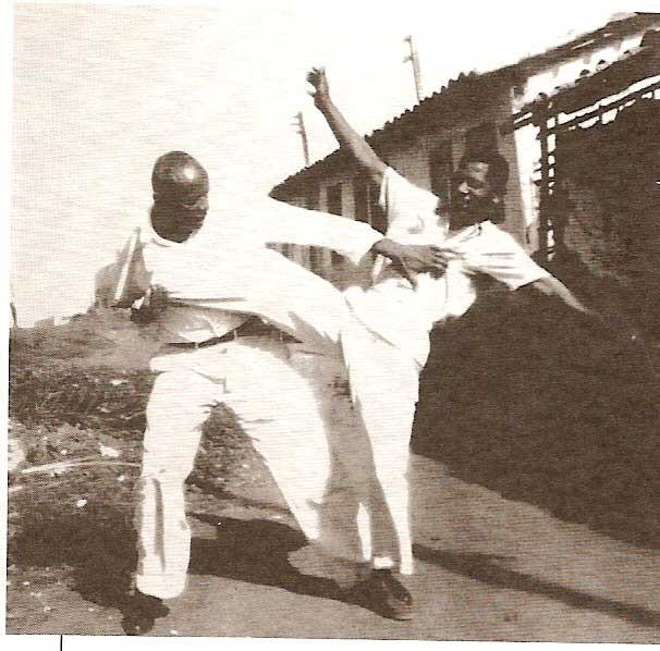 Capoeira Manoel dos Reis Machado o Mestre Bimba (1899,1900).