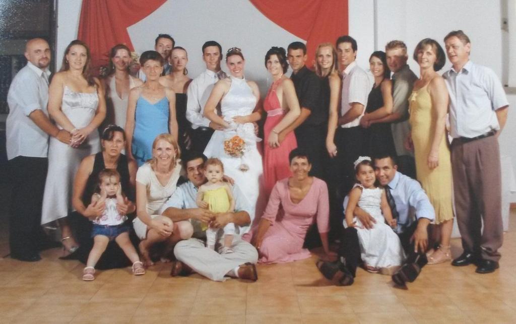 Família reunida do casamento da filha