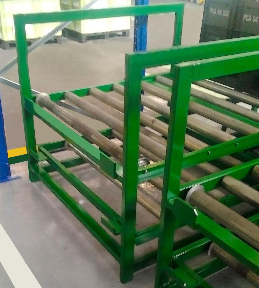 RACK DINÂMICO DE PALETES RACK DINÂMICO DE PALETES O rack dinâmico de paletes é uma estrutura auto nivelante, com um sistema de evacuação de vazios, para o