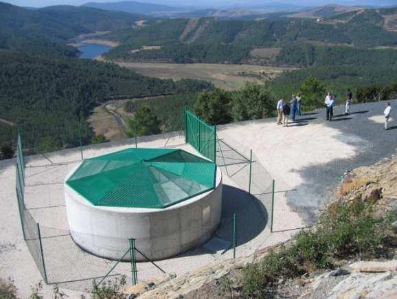 SERRA DA MALCATA Figura 11 - Circuito Hidráulico Sabugal- Meimoa, chaminé de equilíbrio. Figura 12 - Circuito Hidráulico Sabugal- Meimoa, estrutura ambiental.