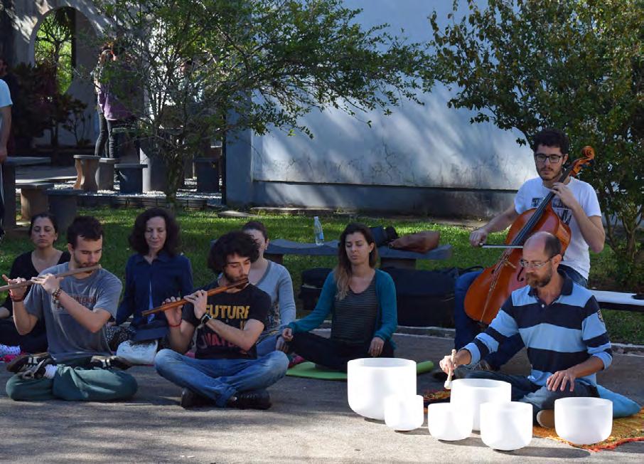 foto: divulgação Clic comunica Professora Graziela Dias (de amarelo) representa a Udesc na entidade Em novembro, a Udesc passou a integrar o Movimento ODS Nós Podemos Santa Catarina, que busca