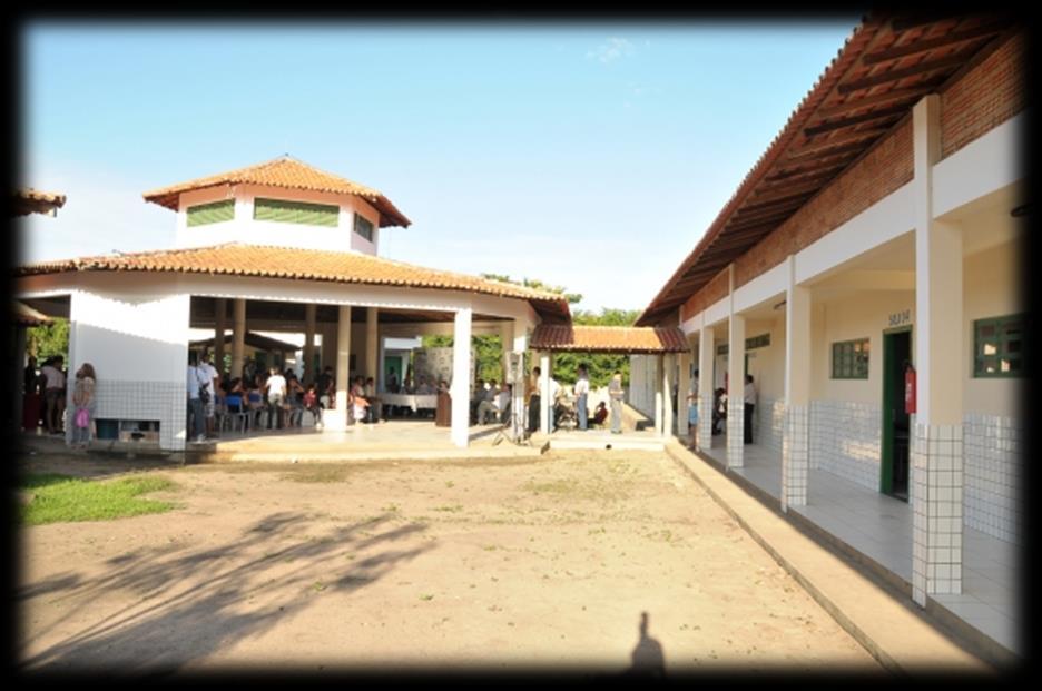 Construções de Escolas do PAR Escola 04 ou 06 Salas de aula ESCOLAS 04 SALAS DE AULA ÁREA CONSTRUÍDA: 780,00 m² Área mínima de 80,00 x 60,00m