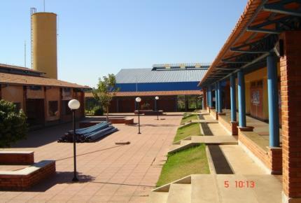 DE AULA LABORATÓRIOS REFEITÓRIO QUADRA POLIESPORTIVA RECREIO COBERTO