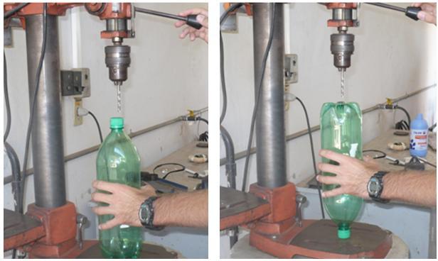 Figura 8 - Preparação dos moldes de garrafa PET. Figura 9 - Molde preparado com armadura.