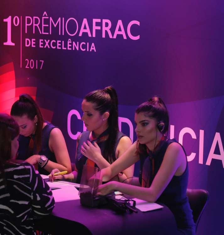 COMPOSIÇÃO DA COTA PREMIUM Assinatura nos materiais de comunicação e divulgação Espaço para realização de ativação de marca no lounge Entrevista exclusiva com TV AFRAC no dia do evento.