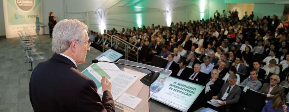 O encontro foi coordenado por Anderson Rauber, da equipe executiva do Movimento Santa Catarina pela Educação.