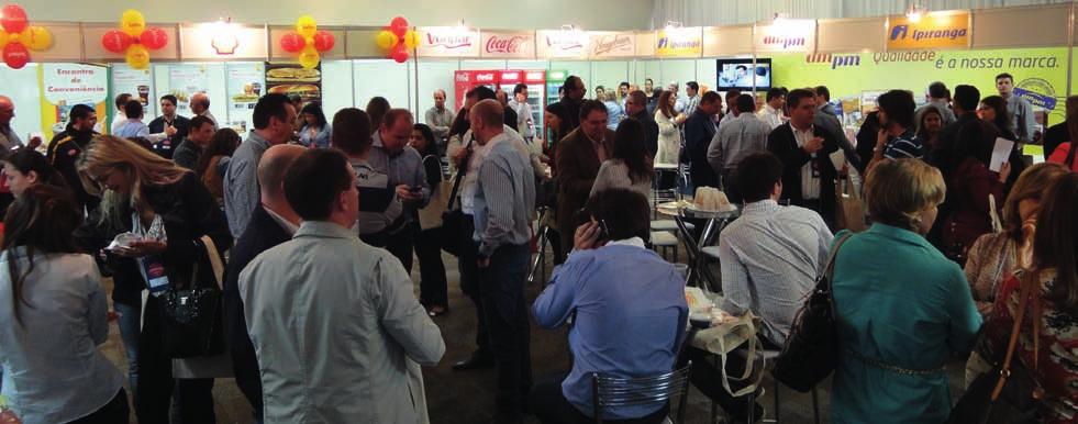 Durante todo o dia, fornecedores de lojas de conveniências ofereceram produtos para os visitantes degustarem. Além disso, o público pode conferir quatro palestras.