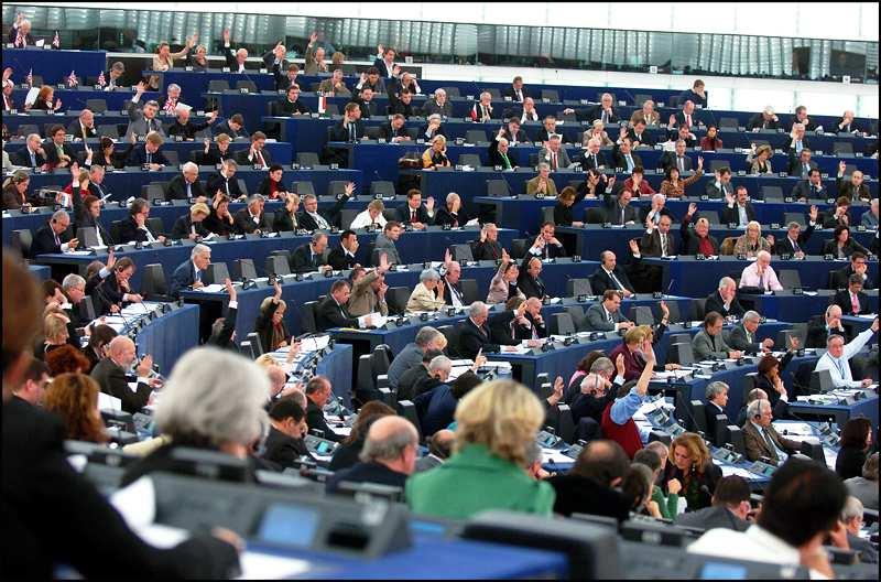 6. O número de deputados ao Parlamento Europeu varia consoante os