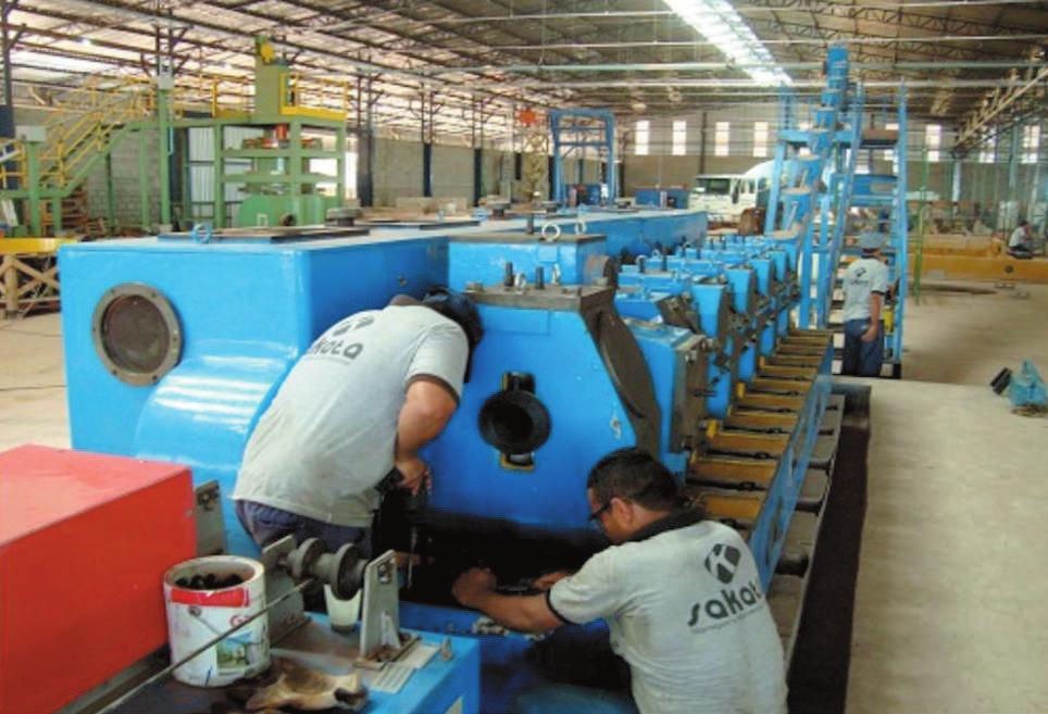 Terceirização de Mão de Obra "Enquanto sua empresa foca em seu próprio negócio, nós cuidamos da manutenção." Atuamos na manutenção industrial, através da terceirização da equipe de manutenção.