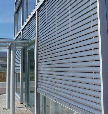 ESTORES EXTERIORES BRISA SOLAR O Brisa Solar pode ser aplicado no interior ou no exterior do edifício.