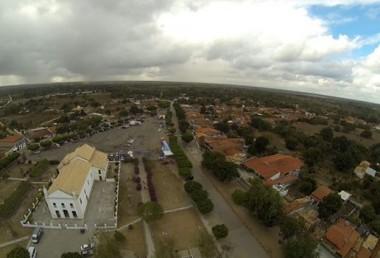 Desenvolvimento do Distrito O distrito com passar dos tempos foi se desenvolvendo positivamente deixando os seus moradores felizes e orgulhosos de habitarem na zona rural onde o desenvolvimento