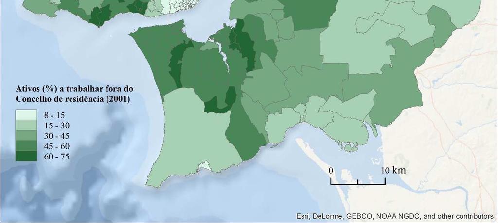 Figura 11 Percentagem de ativos a trabalharem fora do concelho de residência, 2001.