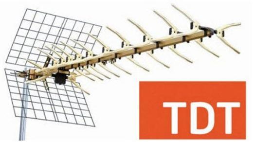 3. O sinal é recebido pelas antenas localizadas nos edifícios Figura 5: Antenas recetoras 11 5.