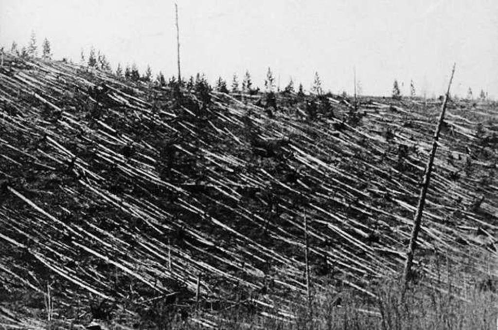 Alguns eventos históricos Em 1908, uma gigantesca explosão, equivalente a mil vez a bomba atômica que caiu em Hiroshima, aconteceu em Tunguska na