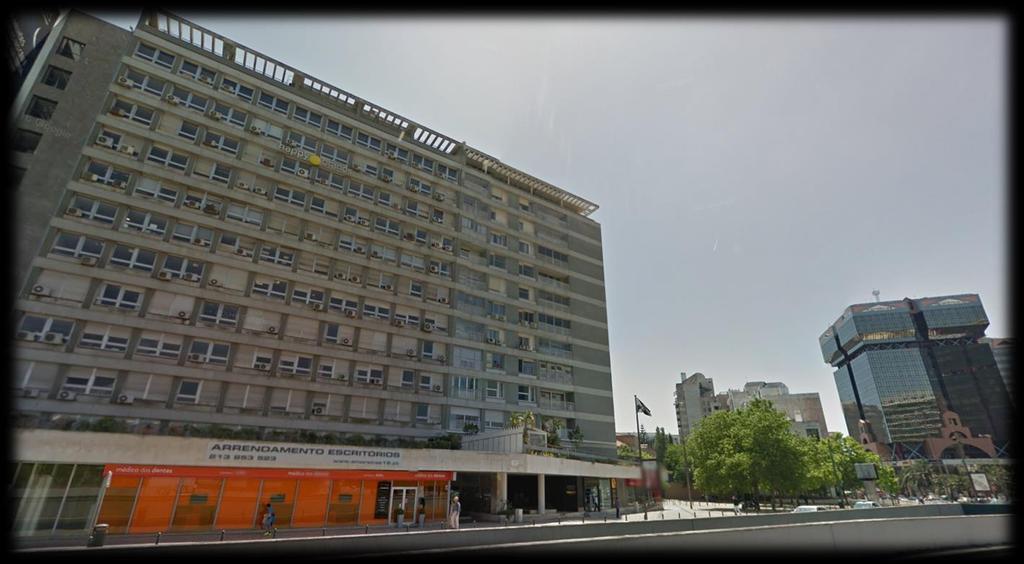 Verba nº17 Apartamento (c/ 268,69m²) São Mamede / Lisboa Apartamento T6, com 268,69m 2, 1º Esquerdo, com arrecadação na cave e terraço com 327m 2, denominado como fracção autónoma B, sito na Avenida