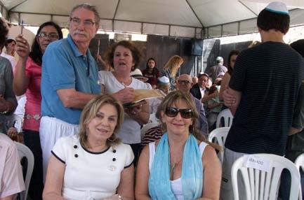 Karin Weitzman, representante do grupo Dror de Salvador e a Presidente eleita da WIZO Bahia, Léa Ester Sandes-Sobral.