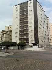 R$ 243.000,00 10 APARTAMENTO 2 DORMITÓRIOS ED. SAN DOMENICO AP. 42 R$ 270.000,00 (ENTRADA 90 mil + 85 x 2.117,64) Endereço: Rua Ipanema, 419 Jd.