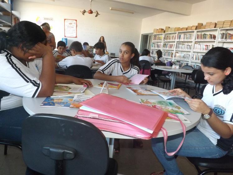 semana do estudante. * Realização do Chá com Poesia, que foi um sucesso entre os alunos. Parabéns à Equipe idealizadora do Projeto!