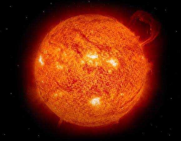 5- Pretende-se estudar o transporte de energia por radiação para o sistema Sol-erra, admitindo que estes dois astros se podem tratar como corpos negros.