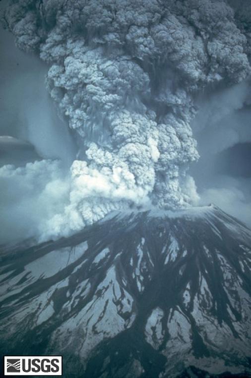 13a); o caráter catastrófico desta erupção foi devido à composição rica em sílica do magma (portanto, mais viscoso) e a presença significativa de gases.