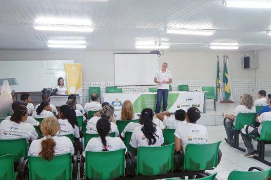 Já os cursos de coletores de sementes nativas do Bioma Caatinga e de formação de agentes ambientais estão na fase de execução.