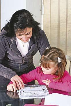 escolar do seu filho 3 Acompanhe a lição de casa 4 Fique de olho no aprendizado do seu filho Combine com o seu filho um horário para os estudos Separe um lugar da casa para a lição deve ser o mais