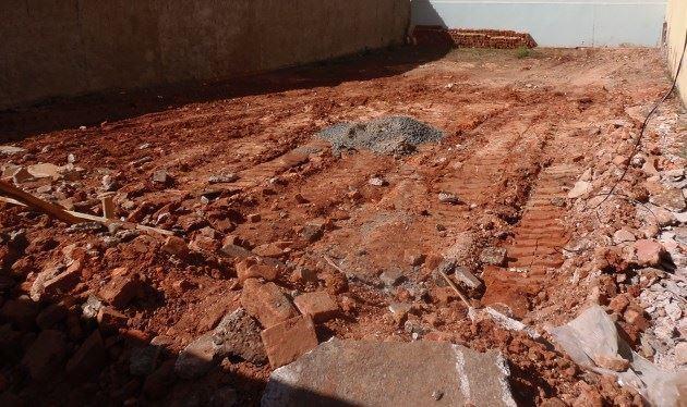 construção da casa; Preparação do terreno como a